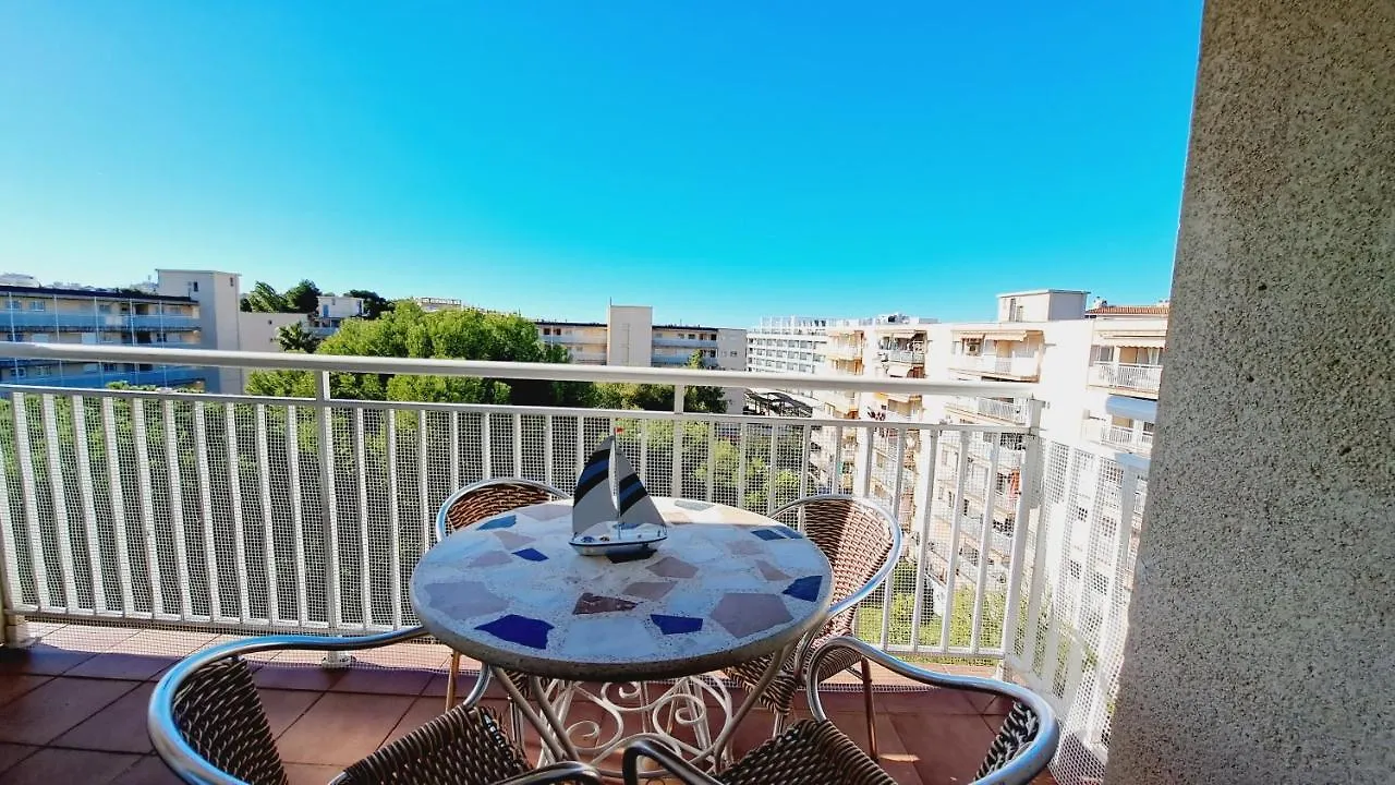 Apartamentos Dms Jardines 026 Salou 0*,  Španělsko